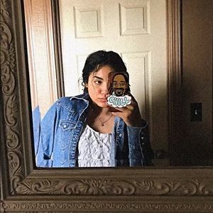 Meet your Posher, Perla